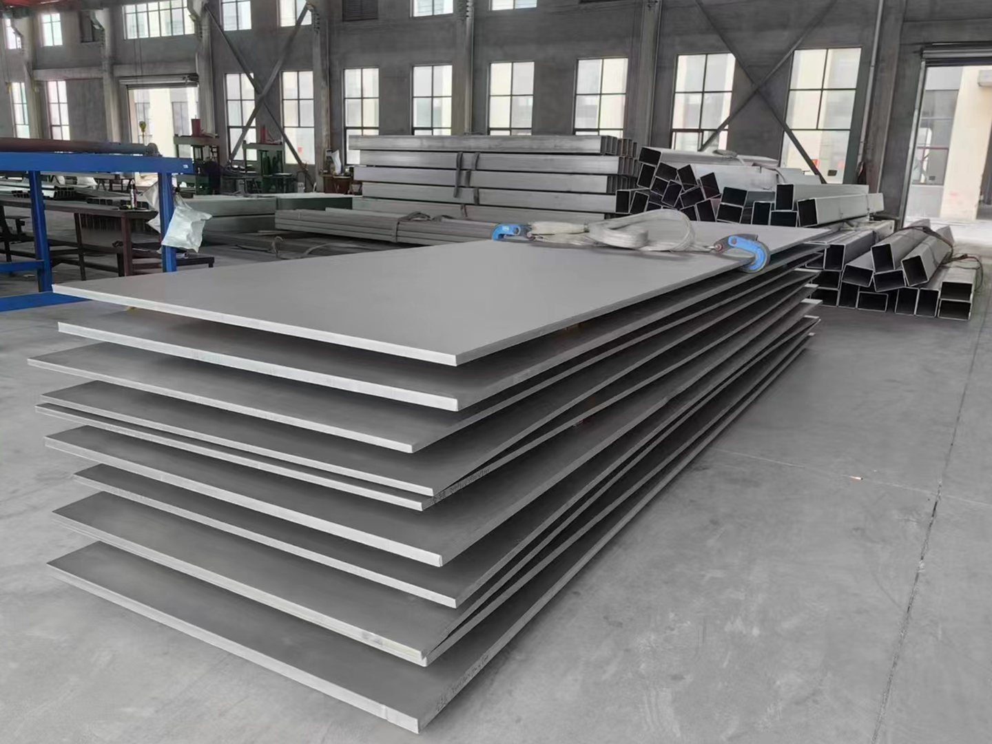 Stainless steel plate