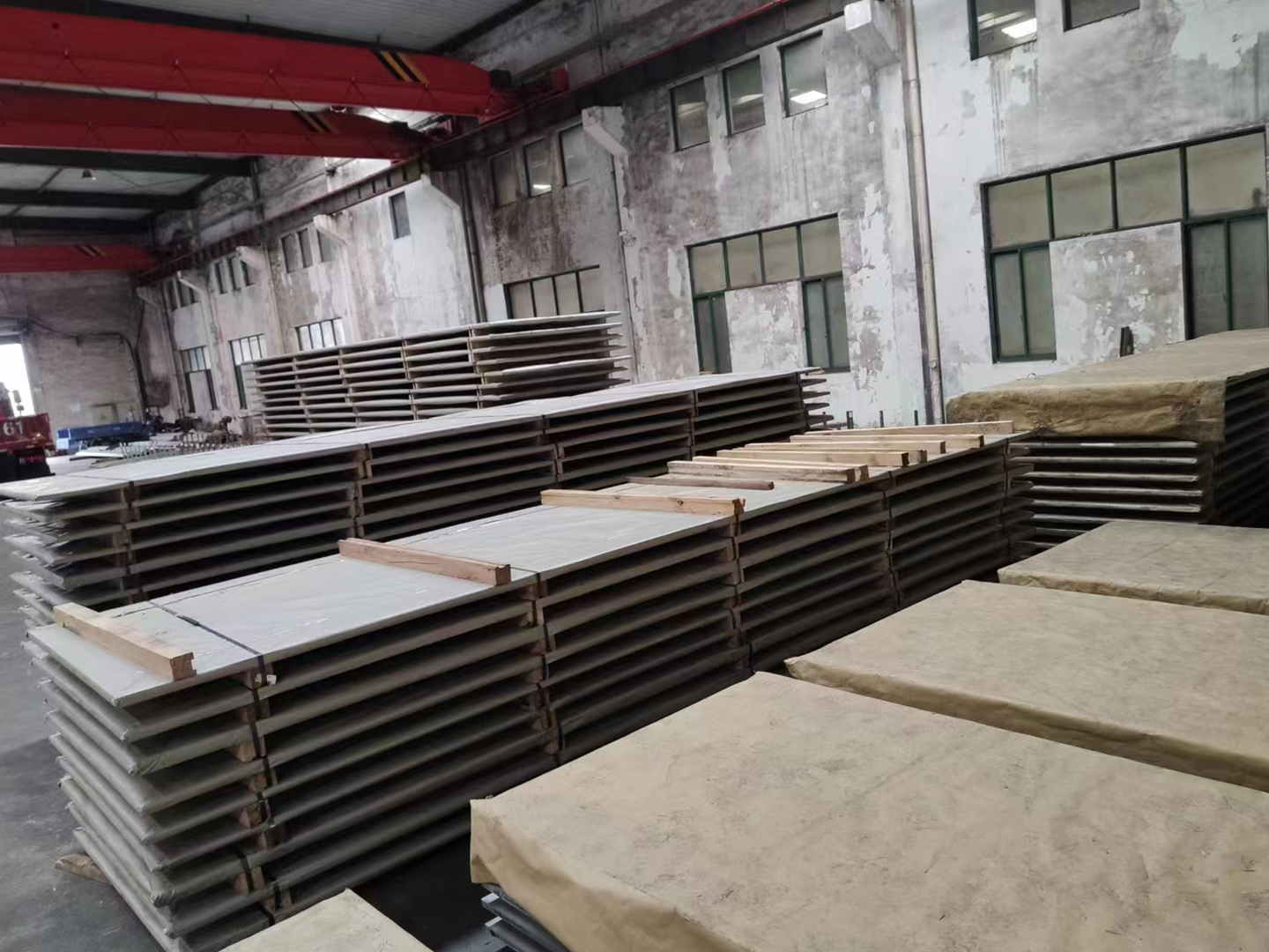 Stainless steel plate