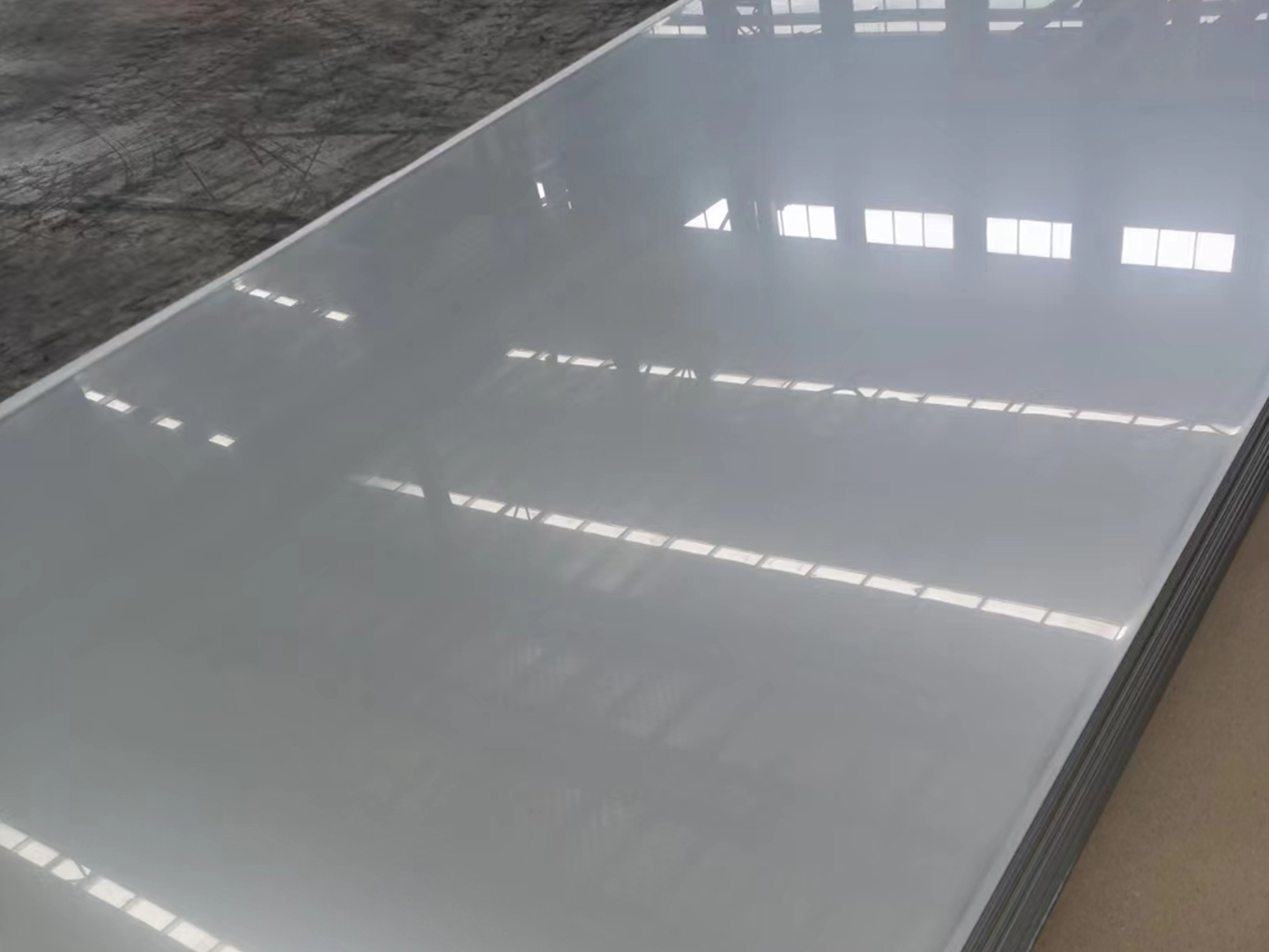 Stainless steel pipe