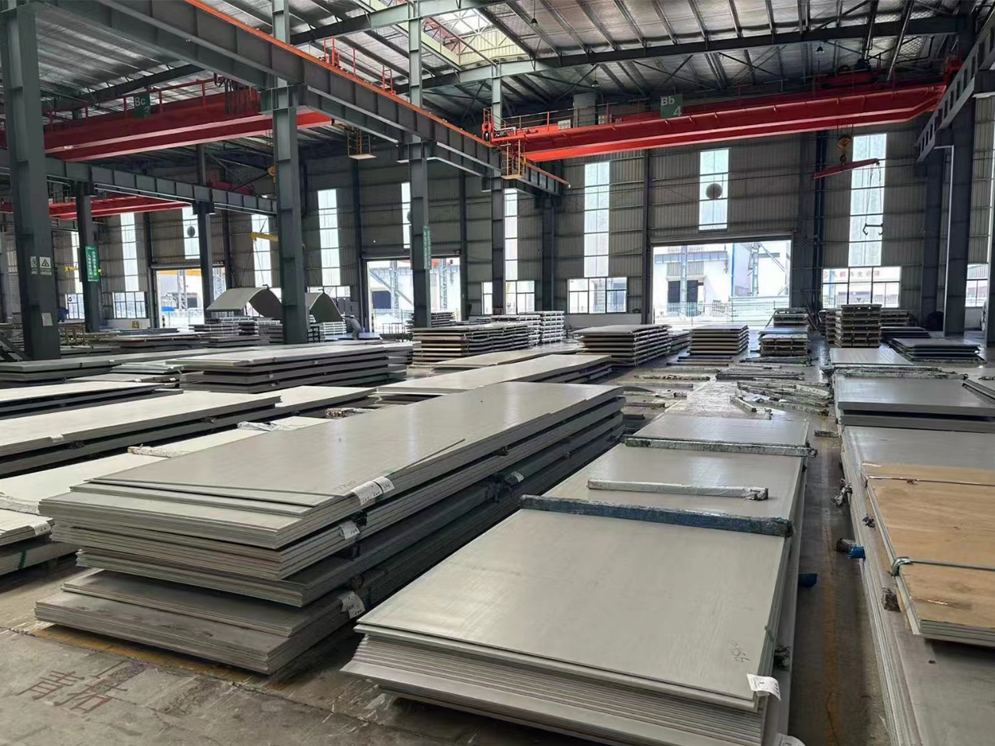 Stainless steel pipe