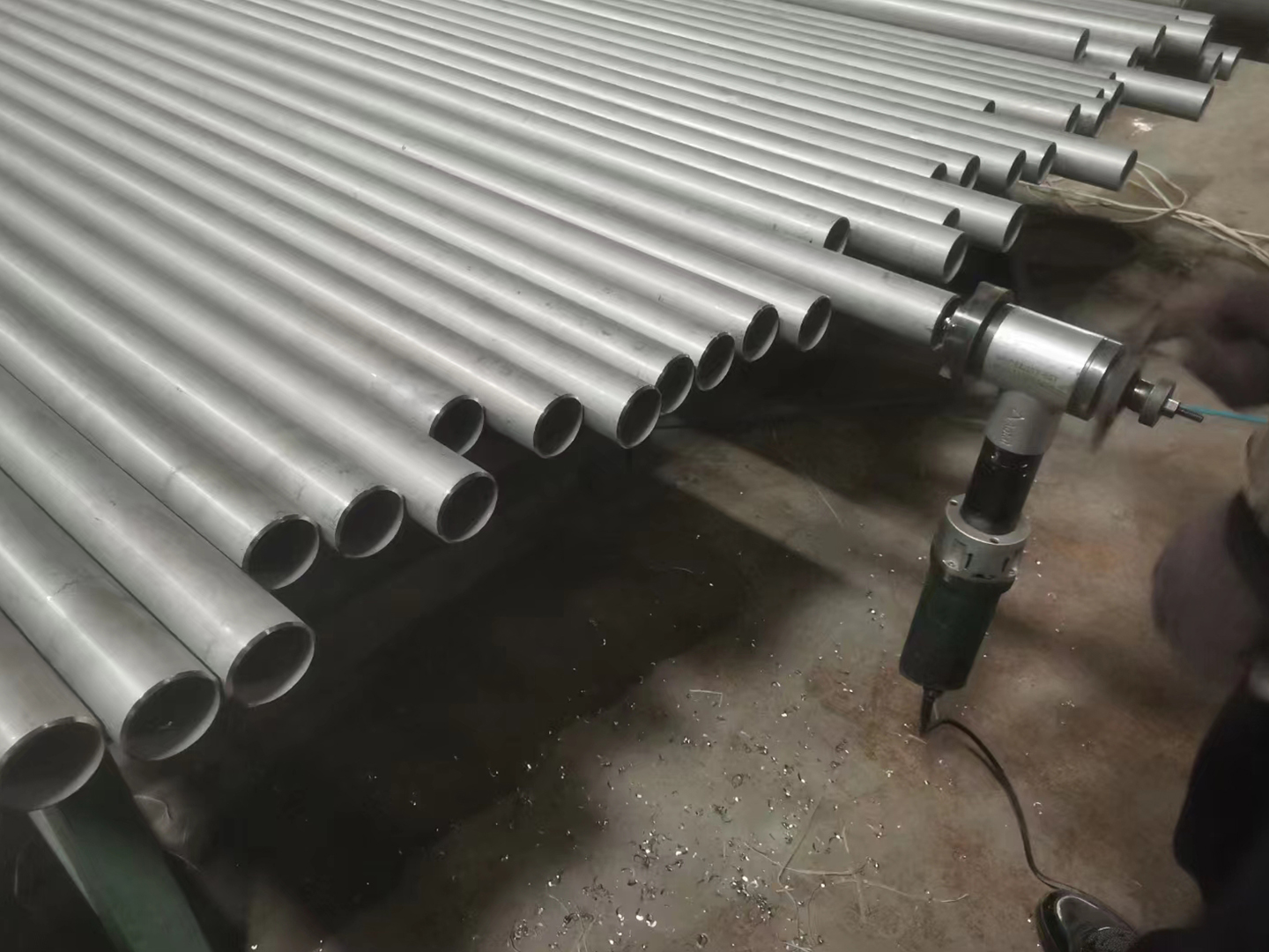 Stainless steel pipe