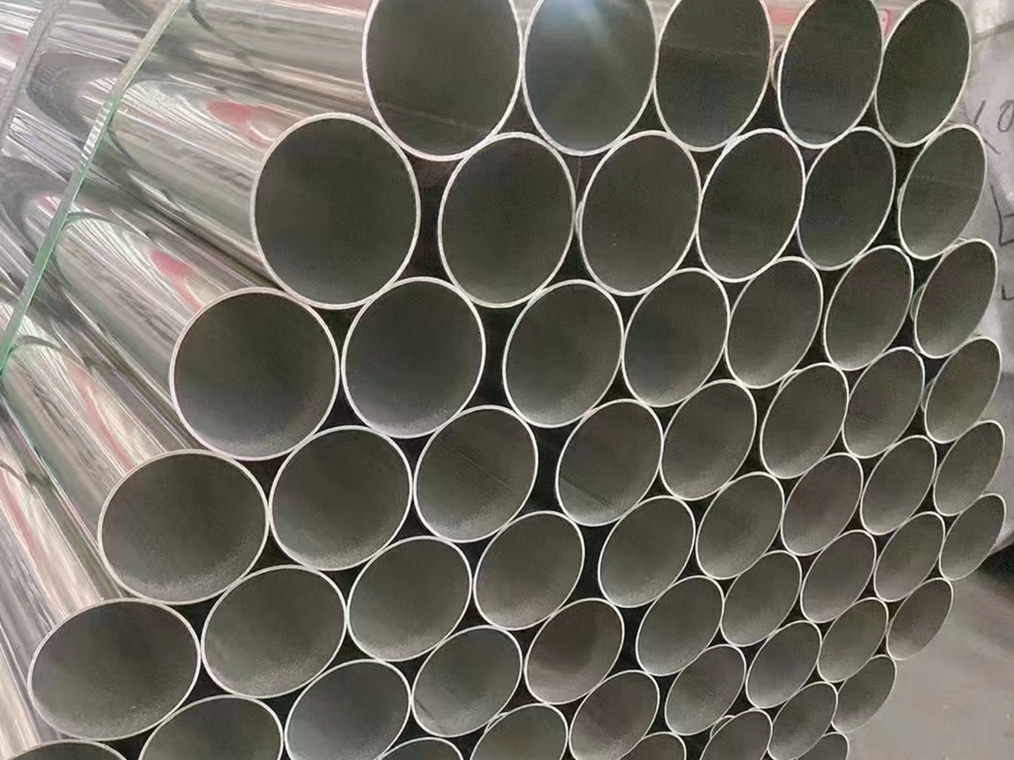 Stainless steel pipe